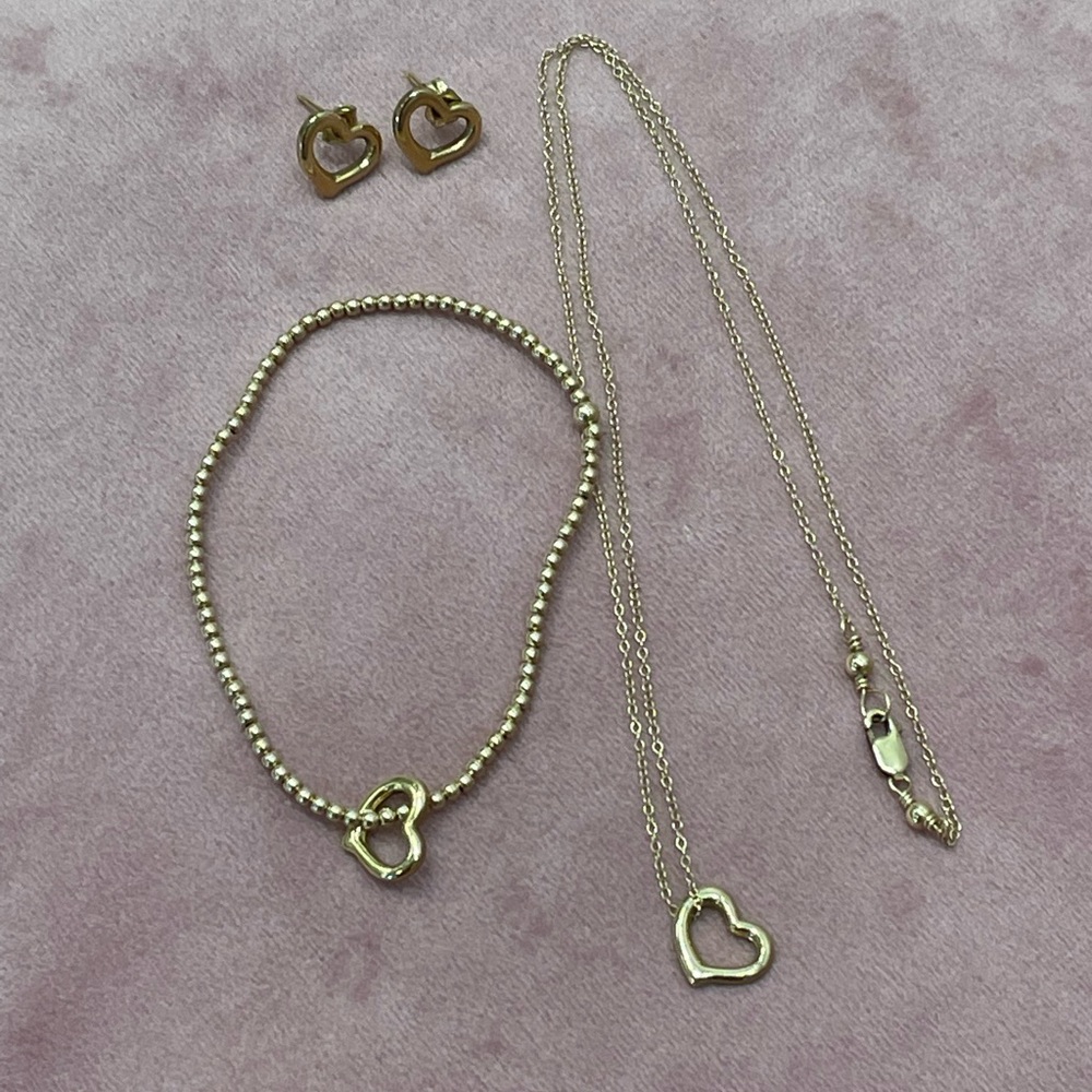 ENewton heart 3 piece set.